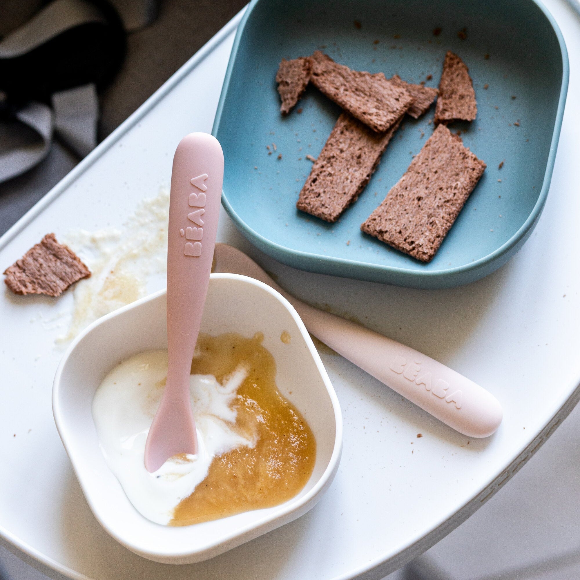 Set von 2 Easy-Grip 1st Stage Single Tone Silicone Spoons + Lagergehäuse
